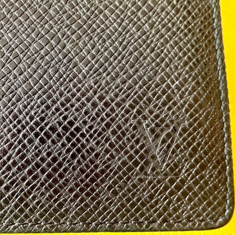 LV Men’s Wallet